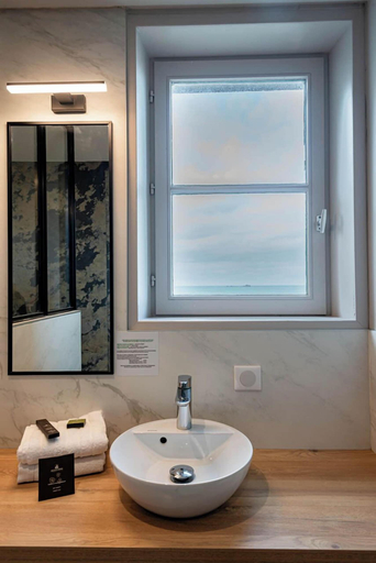 Bathroom 3, Appartements de la Cité - Saint Malo, Ille-et-Vilaine