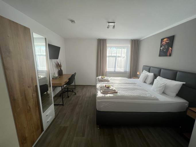 Bedroom 3, Hotel Restaurant Zum Landmann, Olpe
