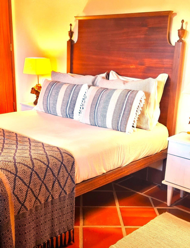 Bedroom 2, Casas do Alpendre, Óbidos