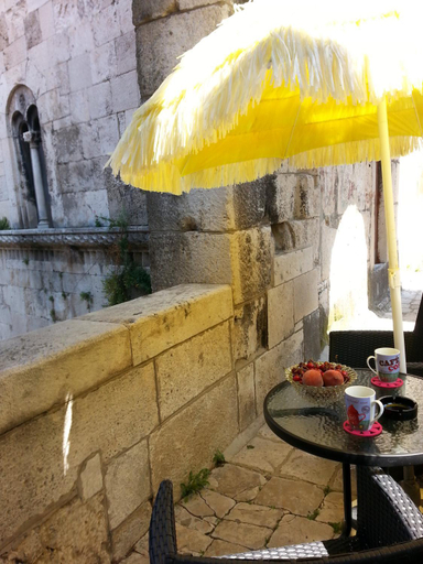Food & Drinks 4, Private Apartments In Diocletians Palace, Split