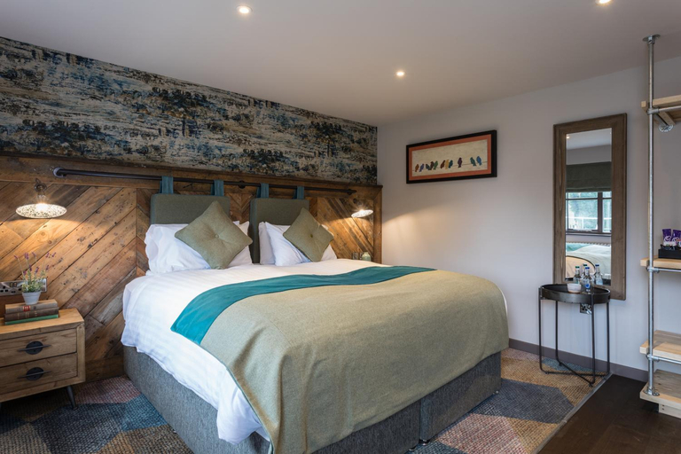 Bedroom 2, Dartmoor Halfway Inn, Devon