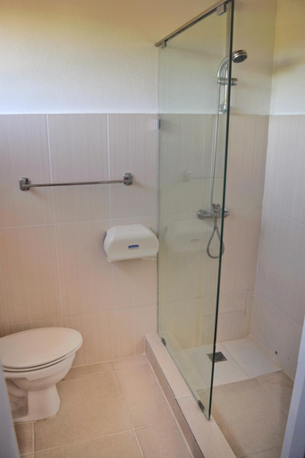 Bathroom 2, Puerto Blanco Marina & Hotel, Luperon