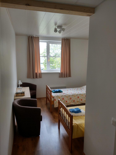 Others 5, Kresto, Paide