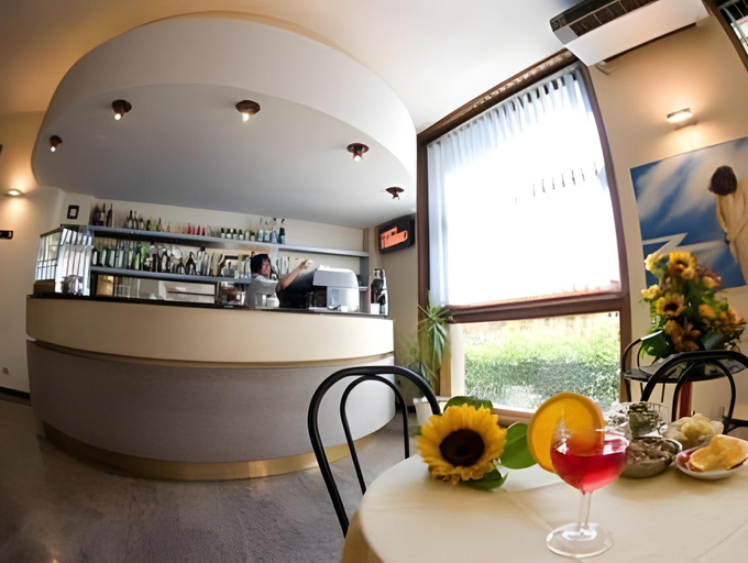 Others 3, Hotel Milano, Pistoia
