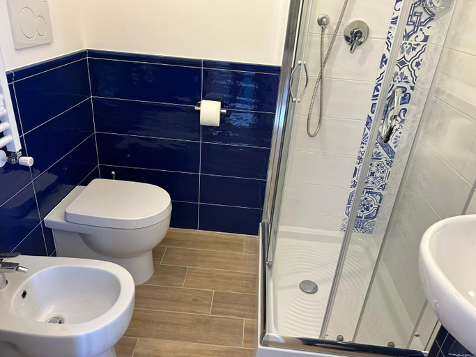 Bathroom 3, La Fabbrica di San Pietro Vasto, Chieti