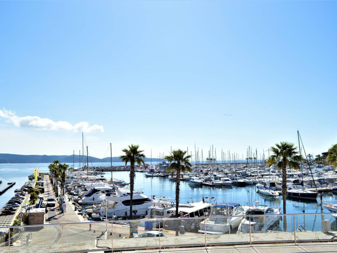 Others 4, Cavalaire : Appartement 2 Pieces, a 300m Plage, Clim, Balcon - FR-1-226B-331, Var