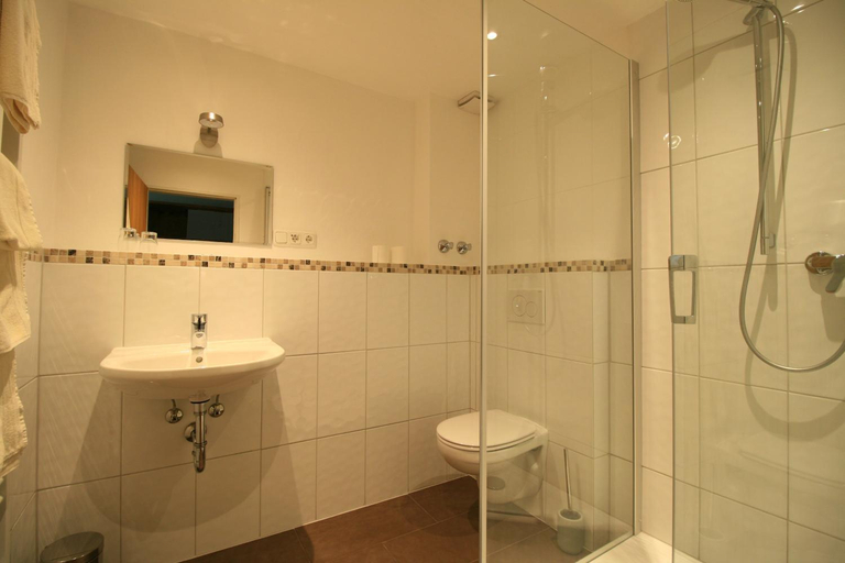 Bathroom 2, Landgasthof Auerschmiede, Miesbach