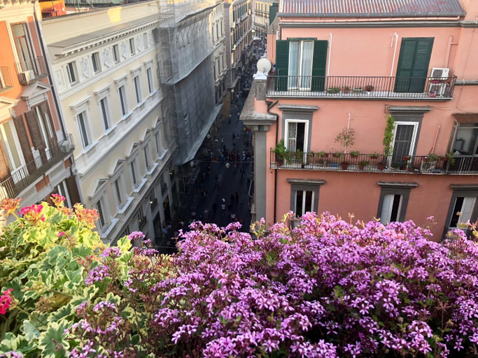 Others 5, Dimora Augusteo, Napoli