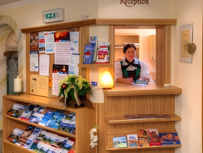 Others 3, Appartementhaus im Winkel, Imst