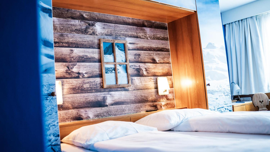Bedroom 2, Kronenhof, Zürich