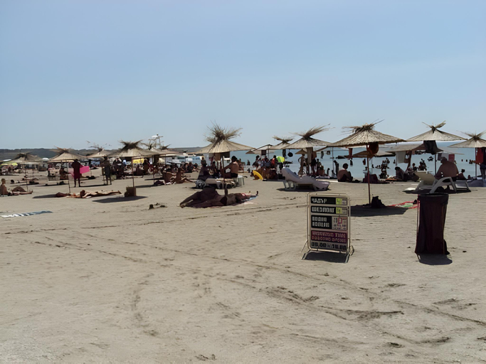 Others 5, Palma, Burgas