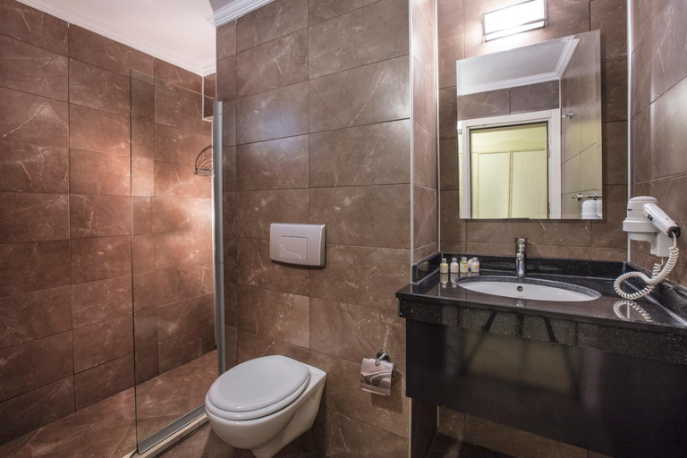 Bathroom 4, Atlantique Holiday Club, Kuşadası