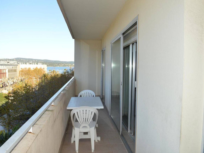 Others 5, Cavalaire : Appartement 2 Pieces, a 300m Plage, Clim, Balcon - FR-1-226B-331, Var