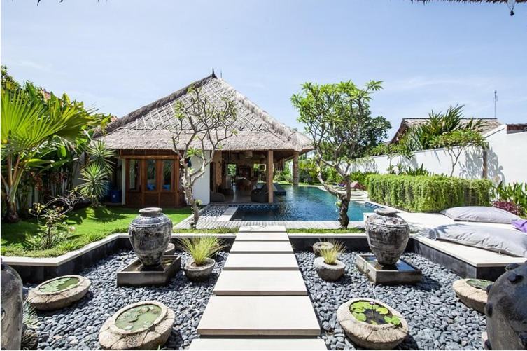 Others 3, Villa Katapappa, Badung
