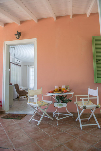 Others 5, Ailanto, Ionian Islands
