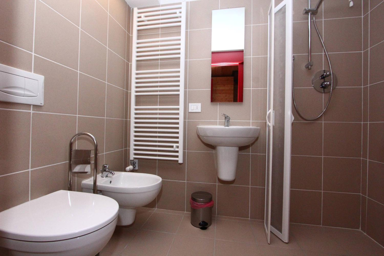 Bathroom, Pra de la Casa, Trento