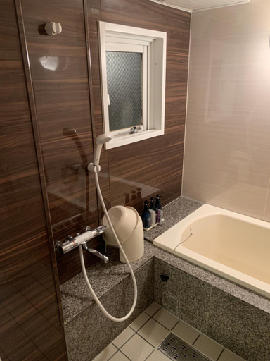 Bathroom 11