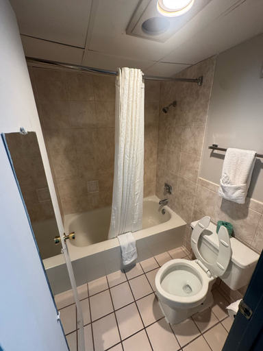 Bathroom 4, Discovery Inn, Lafayette