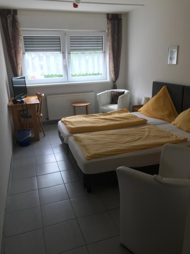 Others 2, Hotel Kaufmann, Rhein-Kreis Neuss