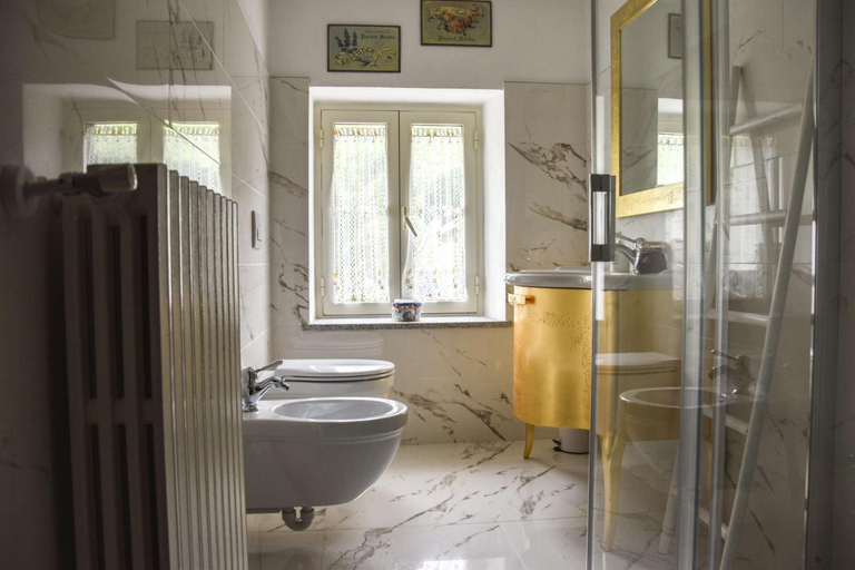 Bathroom 7
