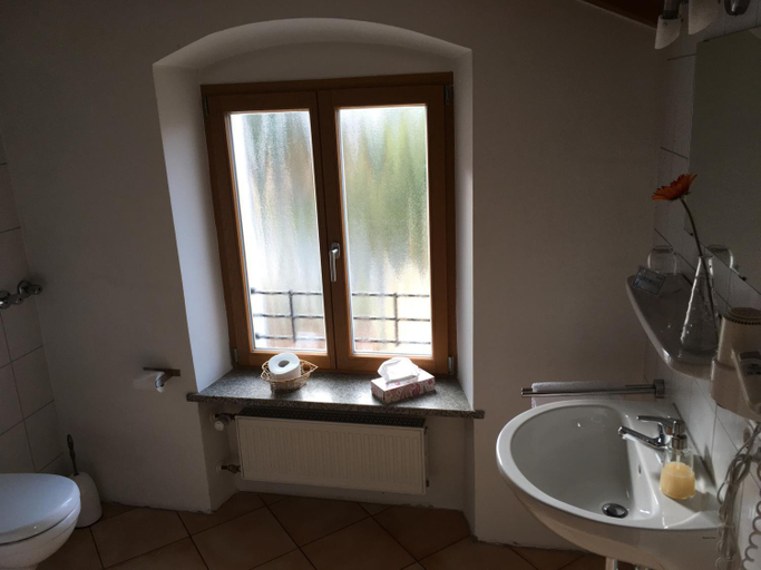 Bathroom 7