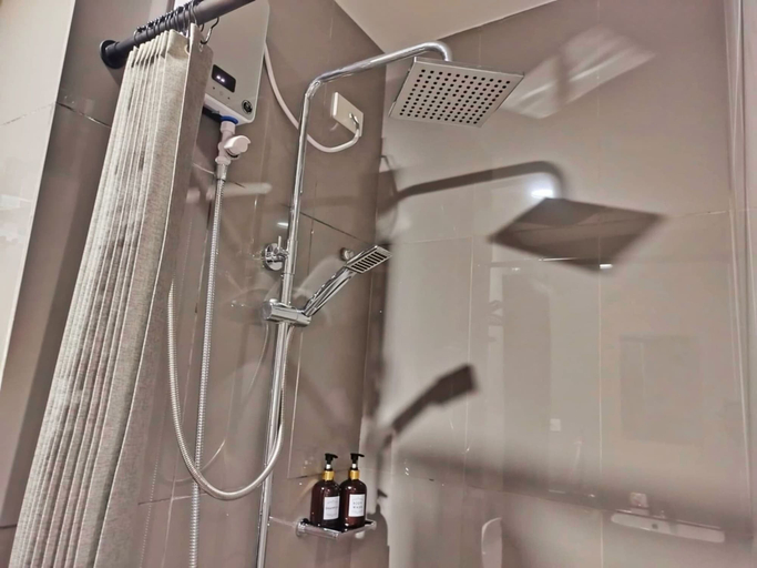 Bathroom 4, CitySkyline View 53F-Air Residences, Makati City