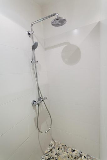 Bathroom 3, Le Moulin des Sables, Charente-Maritime