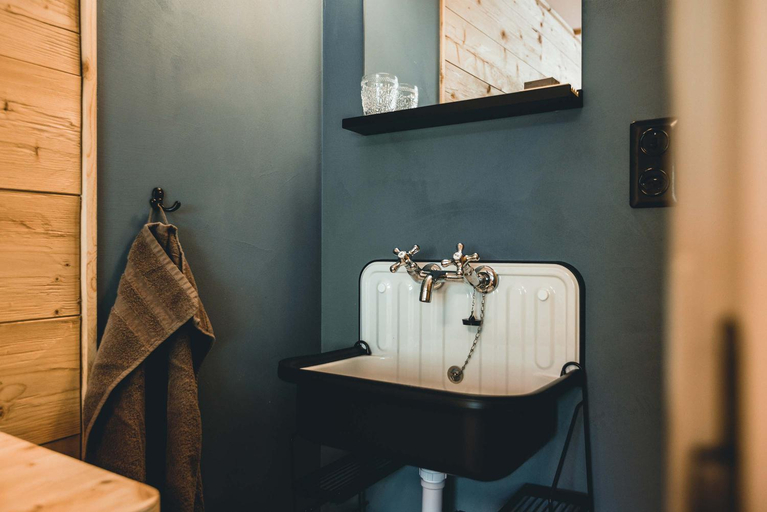 Bathroom 2, Alpenblick Bergrestaurant & Hotel, Plessur