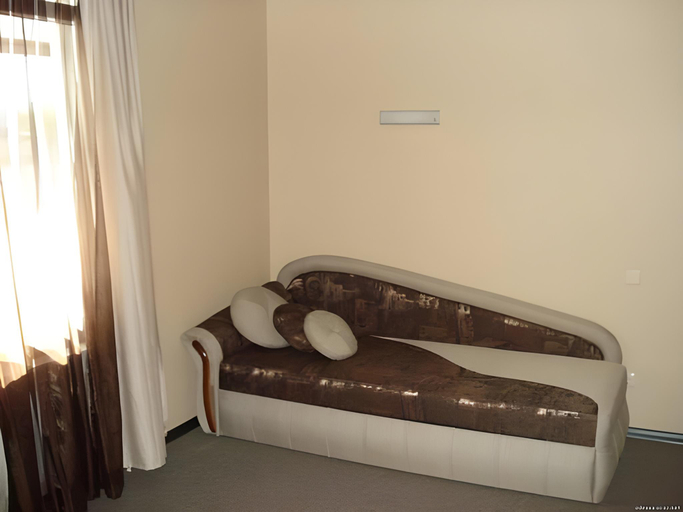 Bedroom 3, Yuzhniy Dvorik, Kominternivs'kyi