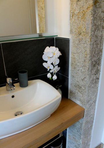 Bathroom 3, La Piccola Corte Malpensa, 8 minuti d'auto, Varese