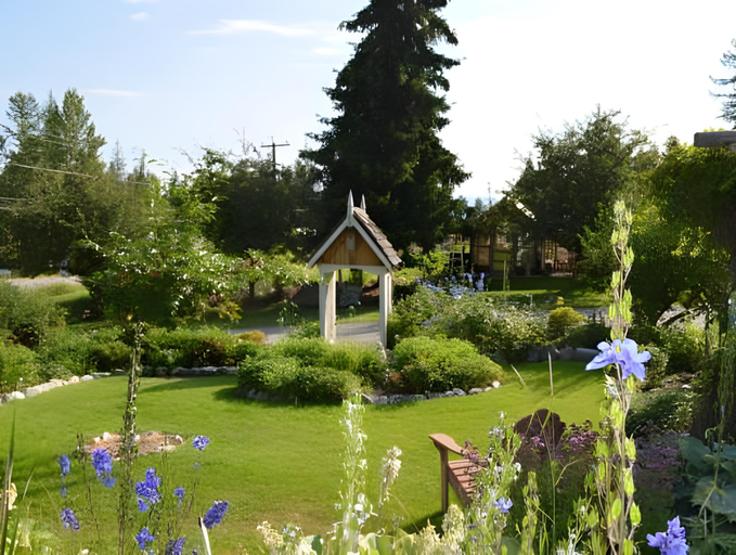 Others 5, North Star Motel, East Kootenay