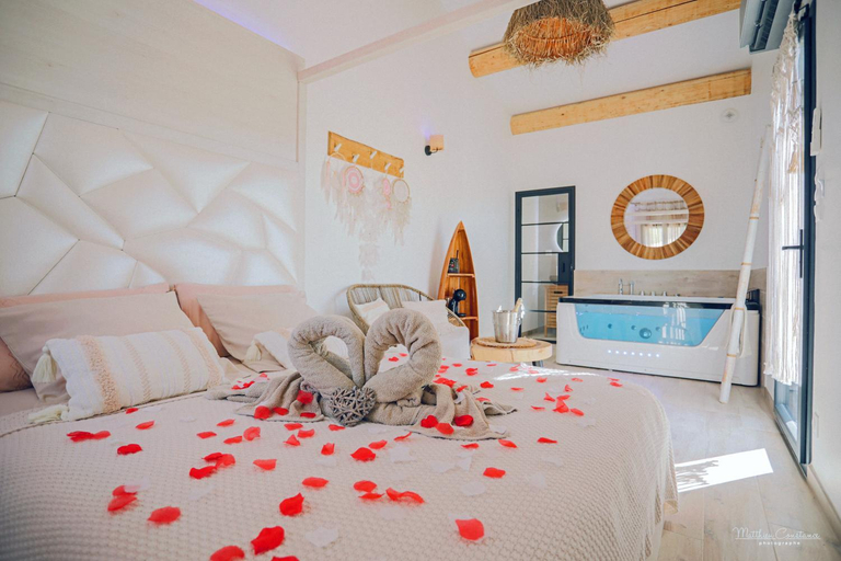 Others 5, Villa CoCoon - Love room cocooning & 50 nuances, Bouches-du-Rhône