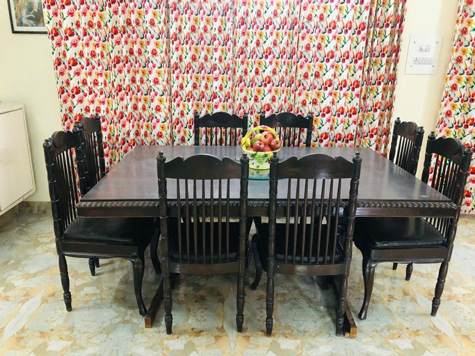 Dining Room 6