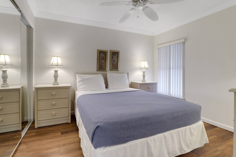 Bedroom 3, 21400 Bay Village Dr 204, Lee