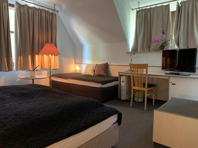 Bedroom 2, Hotel Blaufuchs, Märkisch-Oderland