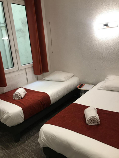 Bedroom 3, Hotel de Bretagne, Rhône