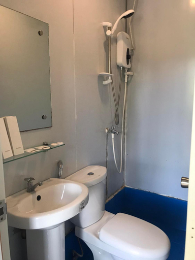 Bathroom 4, Happy Daze Resort Hotel, Mabini