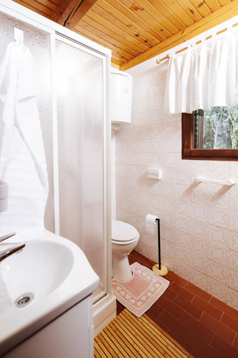 Bathroom 3, Serenity, Šentjur pri Celju