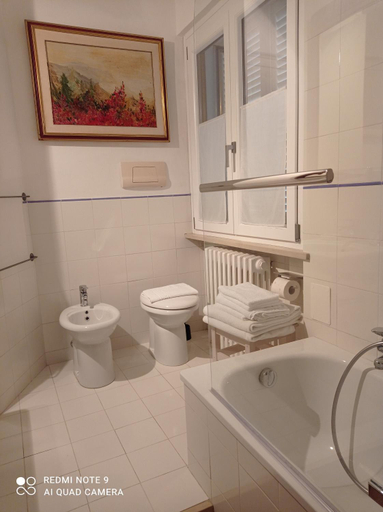 Bathroom 3, B&B I Sassetti, Perugia