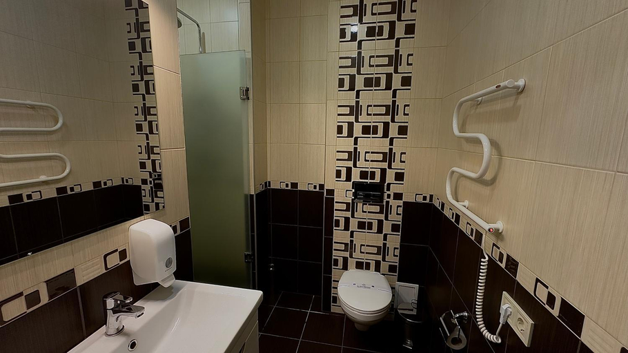 Bathroom 3, Civilization, Dnipropetrovs'ka