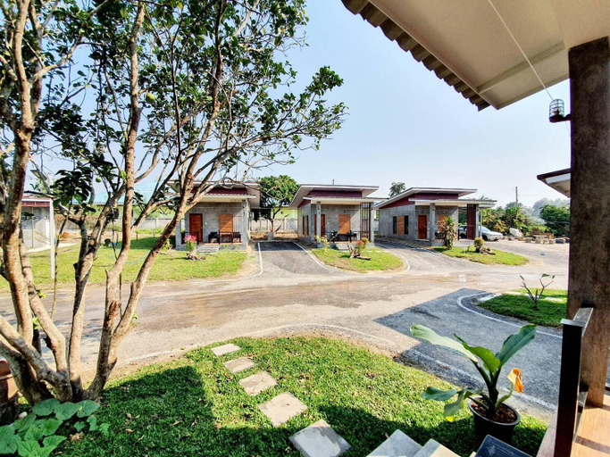 Exterior 7