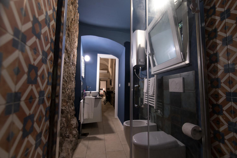 Bathroom 2, il sacrato di casa loreto, Catania