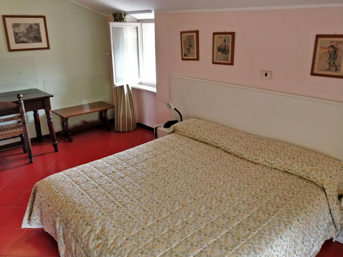 Bedroom 2, Hotel Barolo Classico, Cuneo