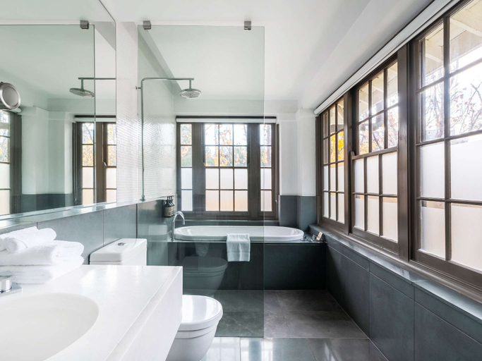Bathroom 20