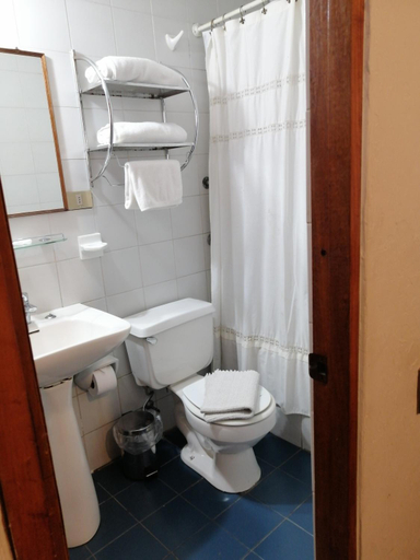 Bathroom 4, Escorial, Elqui