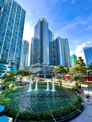New & Modern Cozy 1BR w/ Balcony @BGC WiFi 300MBPS, Taguig