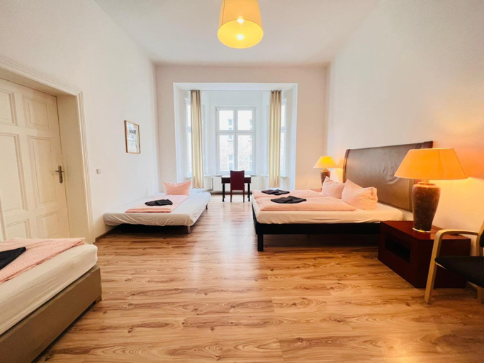 2, Central City Apartments, Berlin