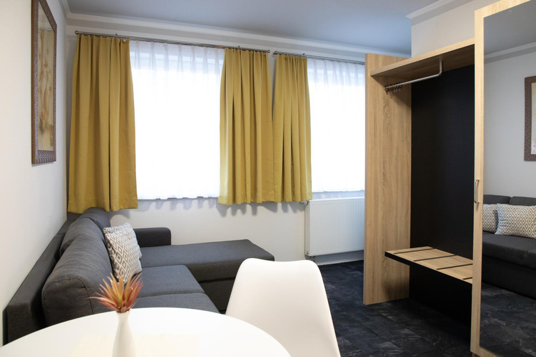Others 5, Hotel zur Kulturweberei, Elbe-Elster