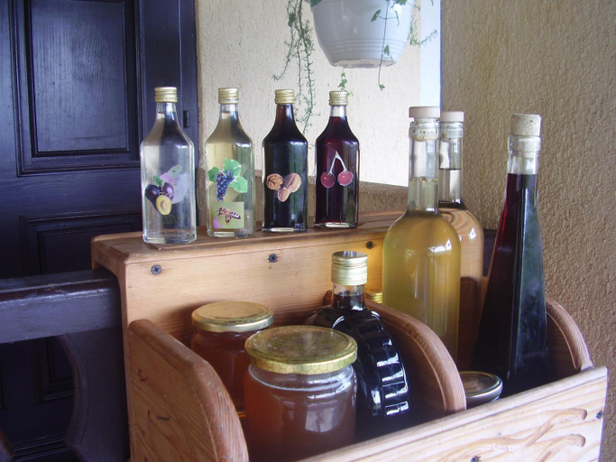 Food and beverages 2, House Petra, Rakovica