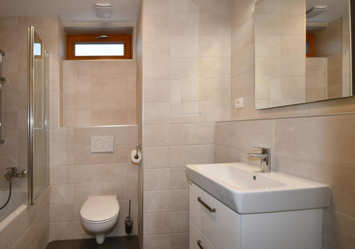Bathroom 3, EFI Residence Holzova 28, Brno